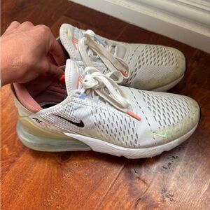 Nike Air Max 270 White and Pastel Accents Men size 8.5